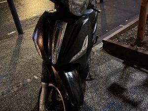 BEVERLY 350 SCOOTEUR