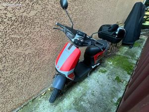 SCOOTER ÉLECTRIQUE ED. DUCATI 50 CC SUPER SOCO