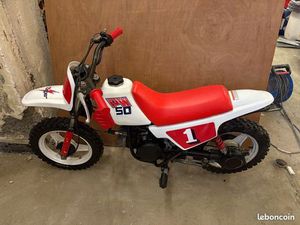 VENDS OU ÉCHANGES YAMAHA PW 50 EN TRÈS BON ÉTAT