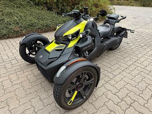 CAN AM RYKER 900