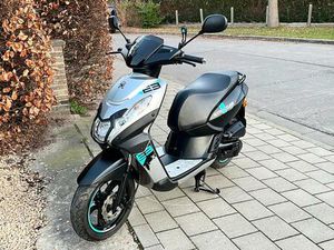 ② PEUGEOT KISBEE STREETZONE KLASSE A 25KM