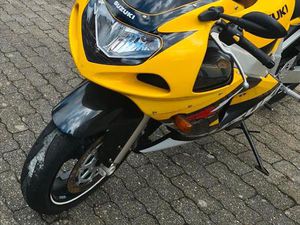 SUZUKI GSXR 600 K2 MOTORRAD