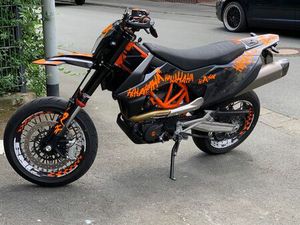 KTM SMC R 690