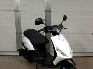 PIAGGIO ZIP 2000 2TAKT 2017 5614KM | TOP STAAT | BROM | — SCOOTERS | PIAGGIO — MARKTPLAATS