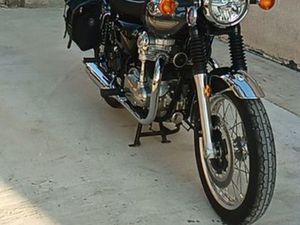 KAWASAKI W800