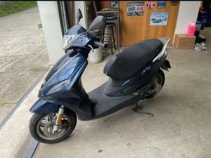 PIAGGIO FLY 4T 2015 9000KM — SCOOTERS | PIAGGIO — MARKTPLAATS