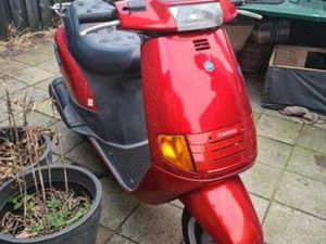 PIAGGIO SKR 150 CC A2 KENTEKEN — SCOOTERS | PIAGGIO — MARKTPLAATS