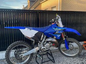 125 YZ