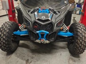 CAN-AM MAVERICK X3