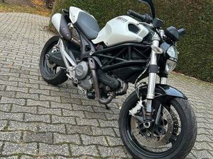 DUCATI MONSTER 696 EINSTEIGER MOTORRAD