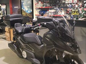 KYMCO CV3 550 NOIR