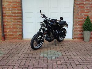 HUSQVARNA SVARTPILEN 401 (A2) *NEUER HINTERREIFEN, SERVICE