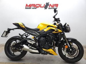 TRIUMPH - STREET TRIPLE 765