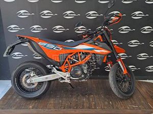 KTM - 690 SMC R