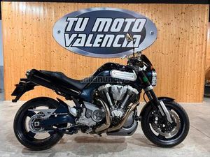 YAMAHA - MT 01