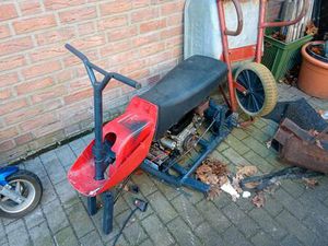 TRIKE ZUM ZUSAMMENBAUEN