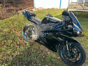 YAMAHA R1 RN19 SPORTBIKE SCHWARZ