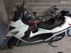 PIAGGIO X EVO 125
