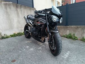 SPEED TRIPLE RS