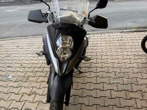 SUZUKI V STROM 650 XT MIT ZUBEHÖR ZU VERKAUFEN