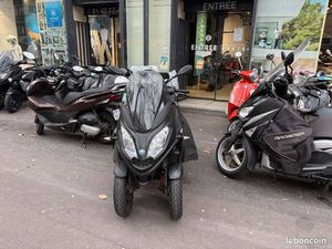 PIAGGIO MP3 300 HPE SPORT