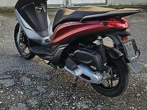 PIAGGIO MEDLEY 125 ---- FRISCH MFK CANTON LUCERNE -