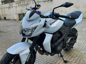 KAWASAKI Z750 (2010)