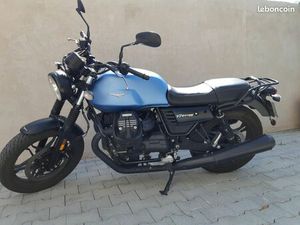 MOTO GUZZI V7