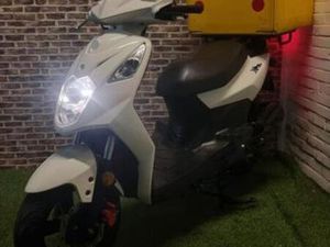 ZEER NETTE SYM X PRO BEZORGSCOOTER INCLUSIEF BOX 2016! — SCOOTERS | SYM — MARKTPLAATS