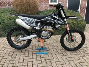 ② KTM SXF 350 2011