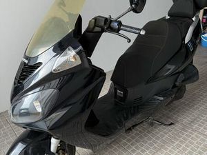 MOTO DAELIM S2 2012 CARCAVELOS E PAREDE