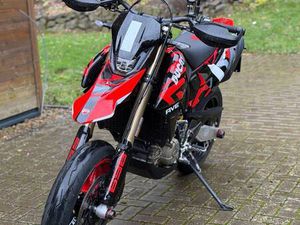 DUCATI HYPERMOTARD 698 RVE