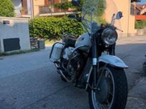 MOTO GUZZI V7