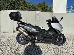 YAMAHA TMAX 2017 IMPECAVEL CARCAVELOS E PAREDE