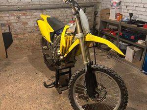 SUZUKI RMZ 450 - AKRAPOVIC, ALU TANK-TAUSCH GEGEN ENDURO