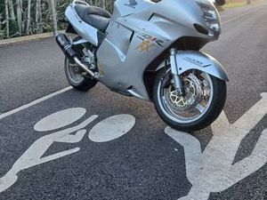 VEND 1100CBRXX BON ÉTAT