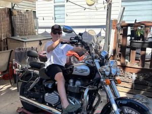 TRIUMPH BONNEVILLE AMERICA