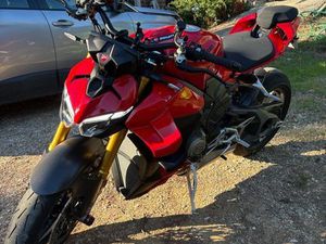 DUCATI STREETFIGHTER V4S 2025