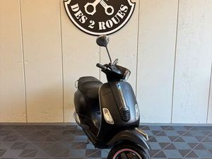 VESPA S 2T 50CM3 NOIR MAT REGLEMENT POSSIBLE EN 4-10 FOIS PAR CARTE BANCAIRE - LIVRAISON POSSIBLE