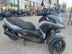 YAMAHA TRICITY 300 ABS ( EN COURS DE PRÉPARATION )