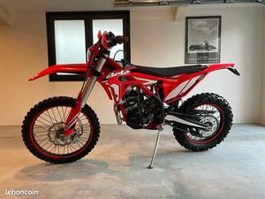 BETA XTRAINER 300 2023 NEUVE (1H30 DE FONCTIONNEMENT) + SABOT + PROTÈGE MAINS