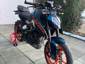 ② KTM DUKE 125 1024