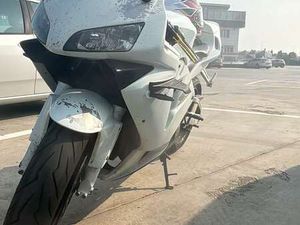 HONDA CBR 600 RR BIANCO