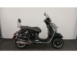 USED PIAGGIO VESPA GTS SUPER 300 FOR SALE IN NOTTINGHAM
