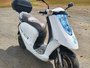 SCOOTER ÉLECTRIQUE ECCITY ARTELEC 670 – 2016 – 12 600 KM