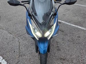 KYMCO AK 550 TRÈS BON ÉTAT