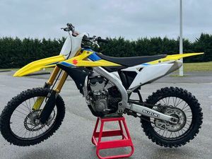 MOTO CROSS 450 RMZ