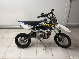 YCF 125