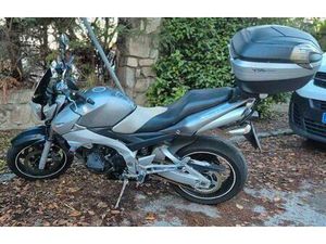 SUZUKI - GSR 600