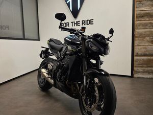 STREET TRIPLE 765 RS